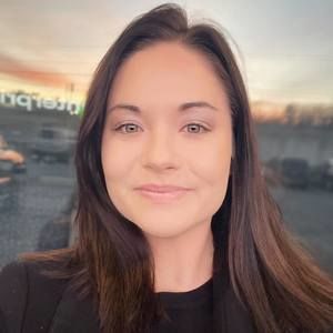 Meet your Posher, Abbey